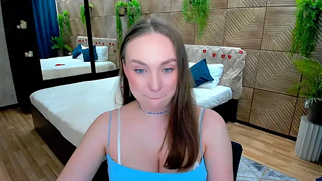 TrueReincarnation Live XXX-chat