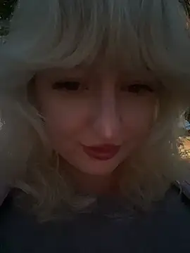 RonnieKiss 即時 XXX 聊天