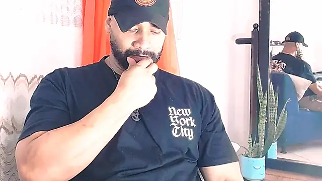 musclehetero Chat XXX in diretta