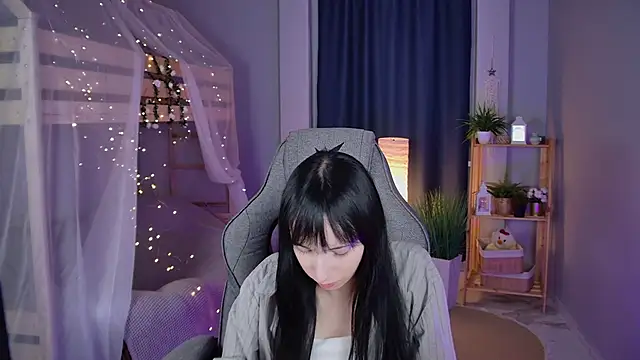 SeraphineSparda's Live XXX Chat