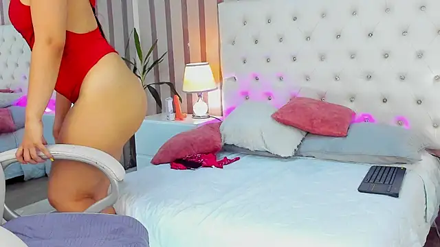 Tiffanny_Gomez 现场XXX聊天