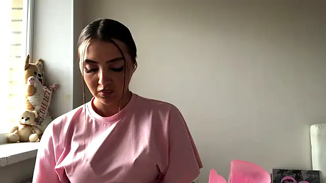 AlvinaMair Adlı Modelin Canlı XXX Sohbeti