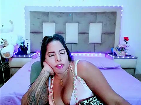 indiantopaz694u's Live XXX Chat