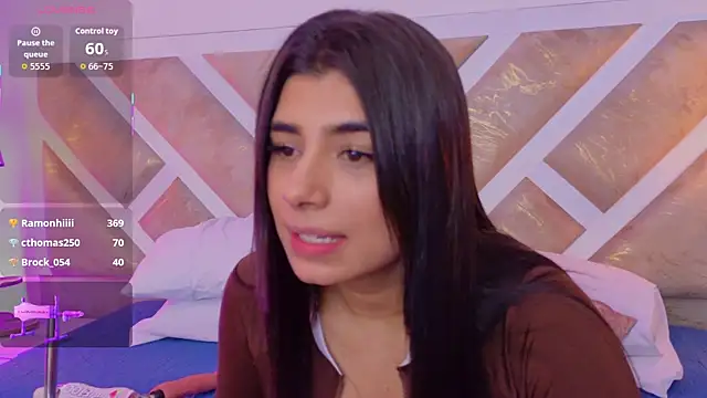 ZiaCalifa's Live XXX Chat