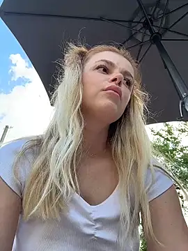 Živý XXX chat HarrietDart