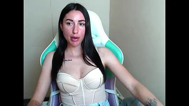 Cammil1a_horn's Live XXX Chat