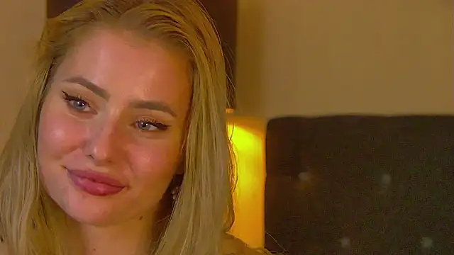 دردشة MisshaNight الجنسية المباشرة