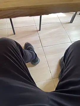kenanbal0677 Adlı Modelin Canlı XXX Sohbeti