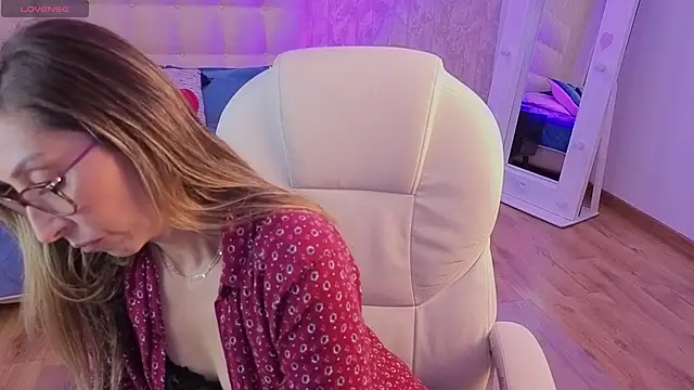 Scarlett_079: απευθείας συνομιλία ΧΧΧ