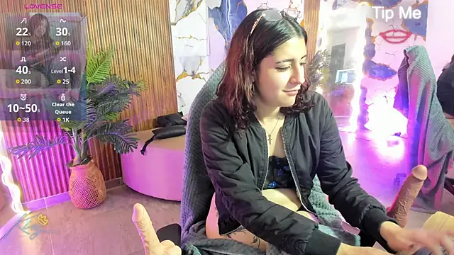 Zyra_tay's Live XXX Chat