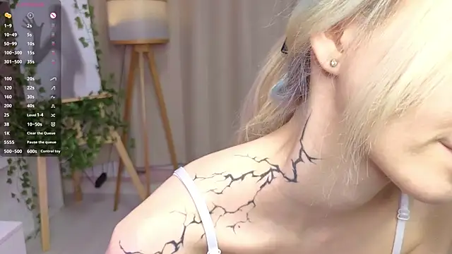 JuanaSumma Chat XXX in diretta