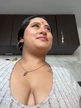 kalpanaaishaa's Live XXX Chat