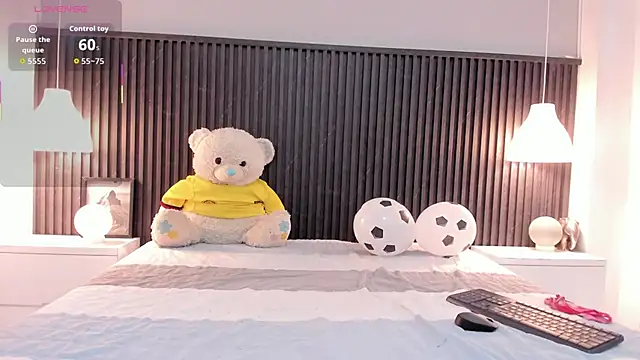XXX chat uživo modela BellaGracee