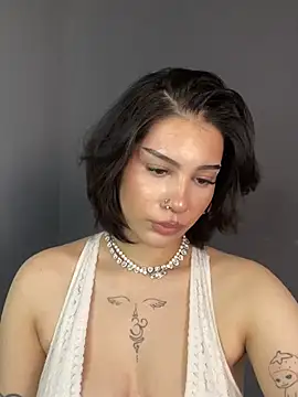 Chat XXX en directo de LoraShines