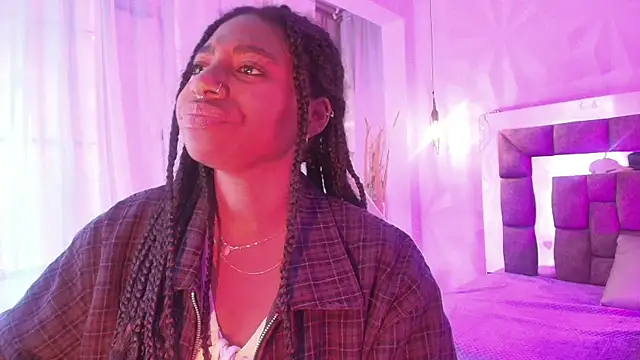 Онлайн чат XXX Queen_perla_