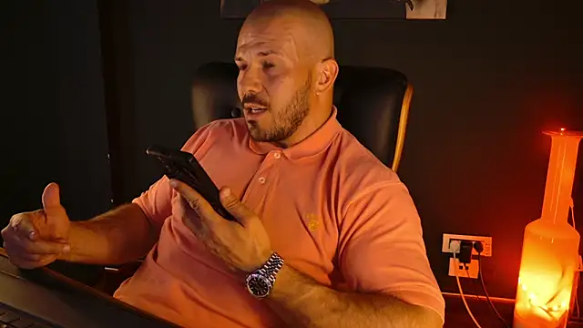 Онлайн чат XXX AngeloEric