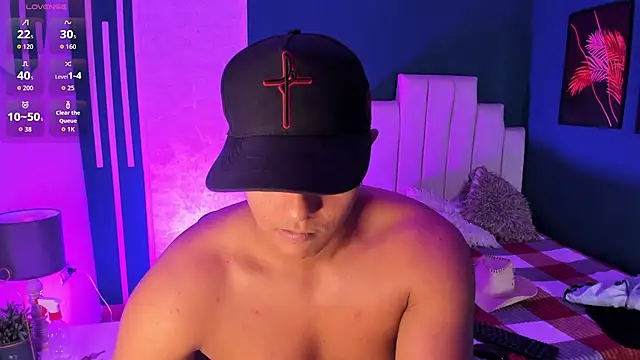 Alex_Kriz 即時 XXX 聊天