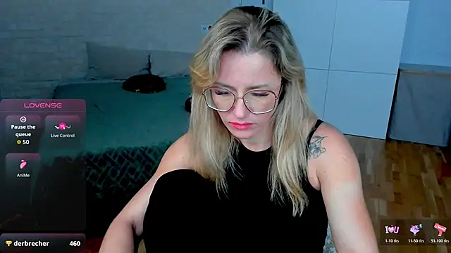 LadyIzabel লাইভ XXX চ্যাট
