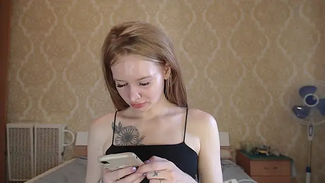 Kitkaat00 Adlı Modelin Canlı XXX Sohbeti