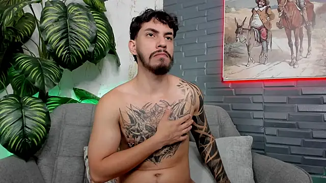 levi_wolf: онлайн-секс-чат
