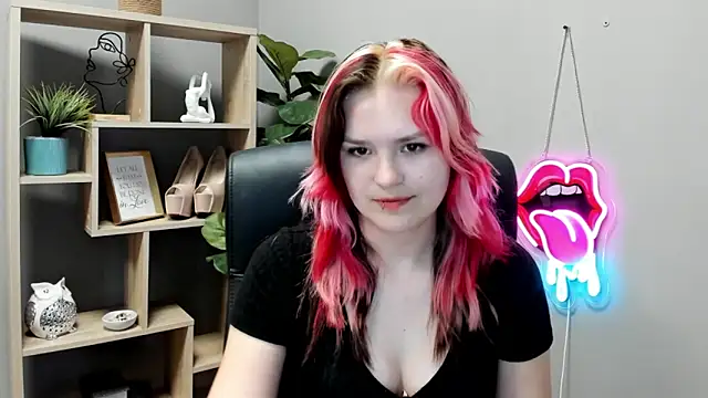 SweetLilyxo's Live XXX Chat