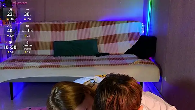 Онлайн чат XXX two_gerls_here