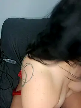 juliaaa18's Live XXX Chat