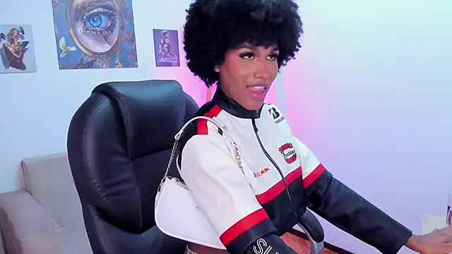 NaomiSaenz_ élő XXX-chatje