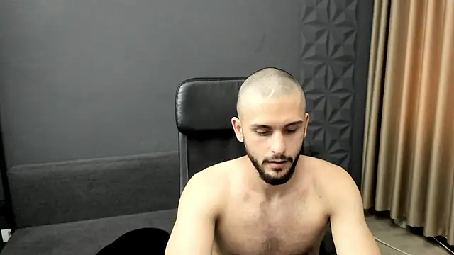 Chatroom XXX en direct de TroyWadee