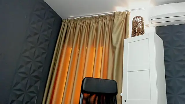 دردشة TroyWadee الجنسية المباشرة
