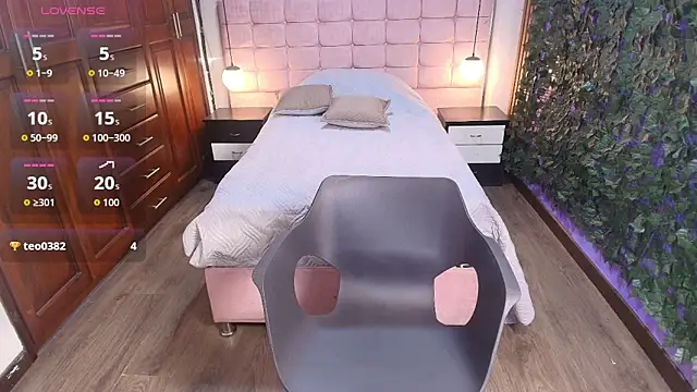 MoriahStorm লাইভ XXX চ্যাট