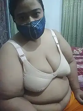 Chat +18 de momo_loves ao vivo