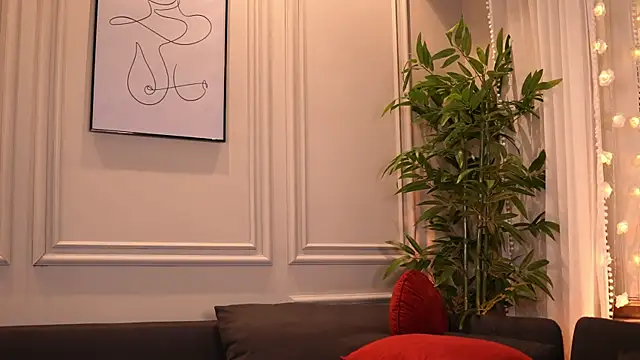 KyraReign Chat XXX live