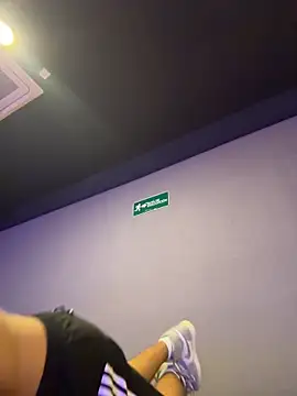 XXX chat uživo modela willclayy