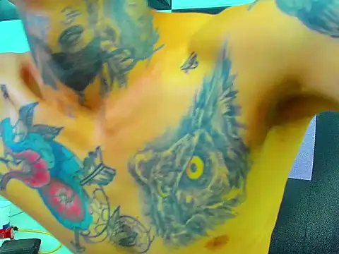 צ'אט XXX בשידור חי של Boy_tatto77