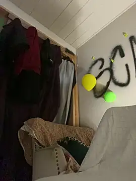Chat +18 de GusanoDelicioso ao vivo