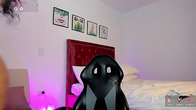 Saraakushh Chat XXX live