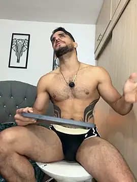 Maximiliano_ford 即時 XXX 聊天