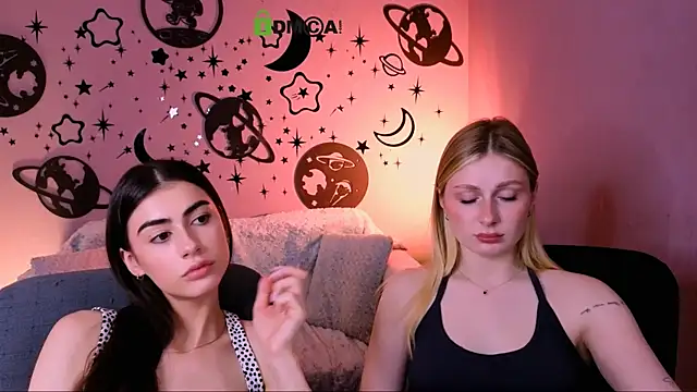 XXX chat uživo modela nekky_mouse