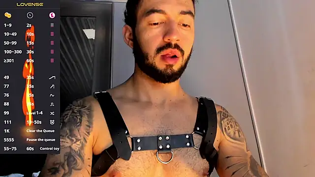 Онлайн чат XXX MarkWalker__