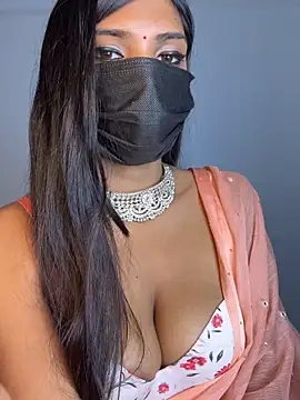 Lovely_Babiee élő XXX-chatje