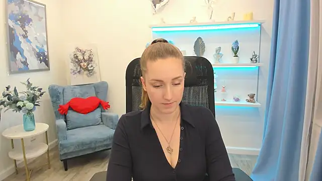 CaseyTerini's Live XXX Chat