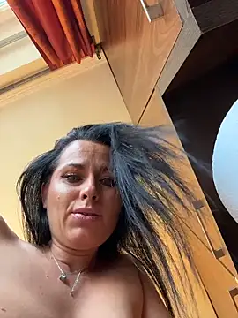 Živý XXX chat Hotmomcheckk_
