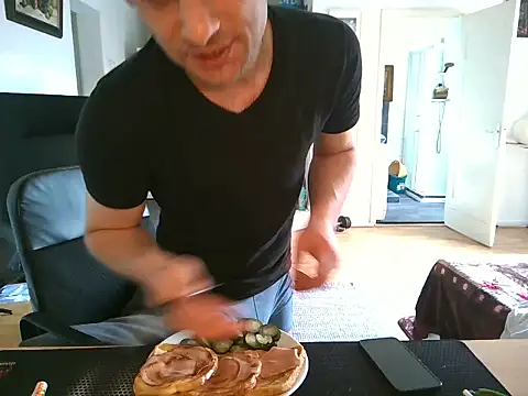 Онлайн чат XXX mihaimichael