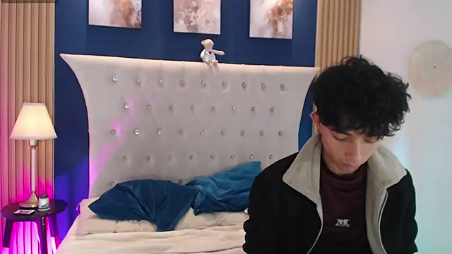Aiden_Rivers_ Chat XXX in diretta