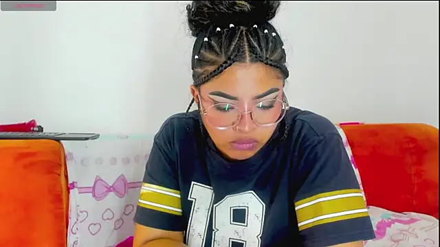 Chat +18 de moana_taylor ao vivo