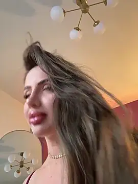 AshleySinn Adlı Modelin Canlı XXX Sohbeti