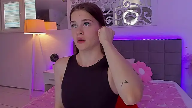 LuisaClover 现场XXX聊天