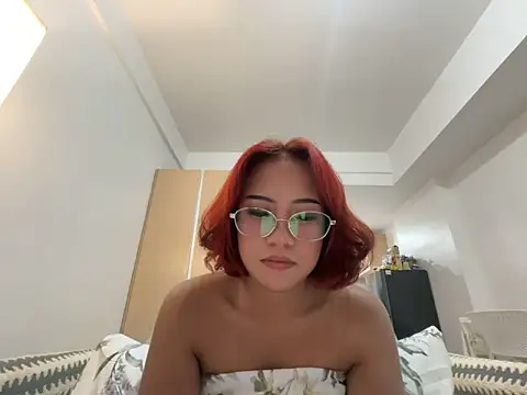XXX chat uživo modela misscutee