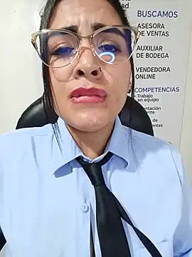 Chatroom XXX en direct de MAYE__13